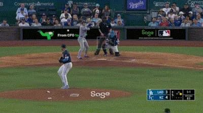 大谷翔平、第三打席で同点タイムリースリーベース！！！！！！！！！！！！！！！！