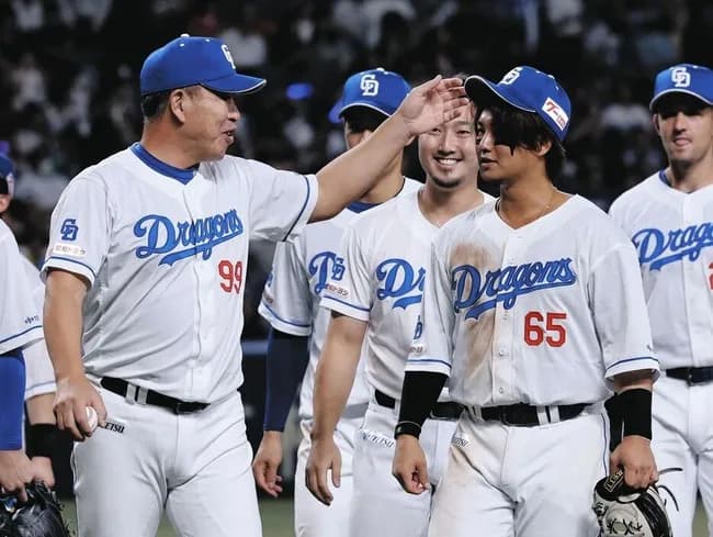 中日井上監督「佐藤龍世は話しかけると大声で返してくれる。かわいらしい」