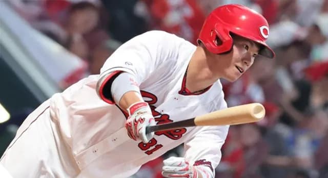 カープvsヤクルト延長12回の死闘は引き分け！末包7号！坂倉3号！矢野背面キャッチ！床田7回2失点！栗林島内らリリーフ陣5投手0封リレー！【広島2-2ヤクルト/試合結果】