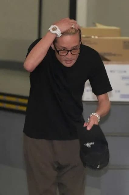 【疑問】松岡昌宏さん、なぜか異常なほど頭頂部を隠したがる