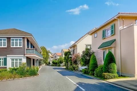 【超悲報】日本人、ついに家を建てるお金が無くなる