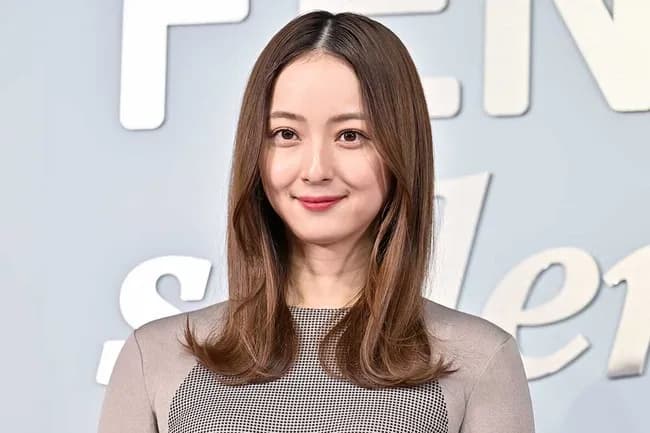 佐々木希、“騒動”後の夫・渡部建は「魂が抜けている感じ」　衝撃を告白「ついていけなかった」