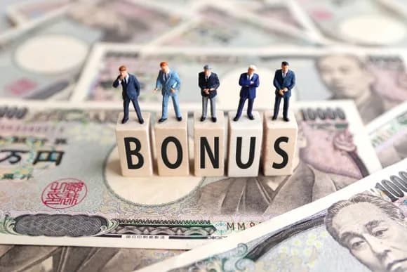 【悲報】夏の賞与の手取り「14万3000円」やったんやが←どうなのこれ・・・・・