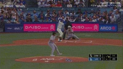 ドジャース、初回にフリーマンのタイムリーツーベースで大谷が一塁から生還し先制！フリーマンは前日から二打席連続タイムリー！！！！！！！！！