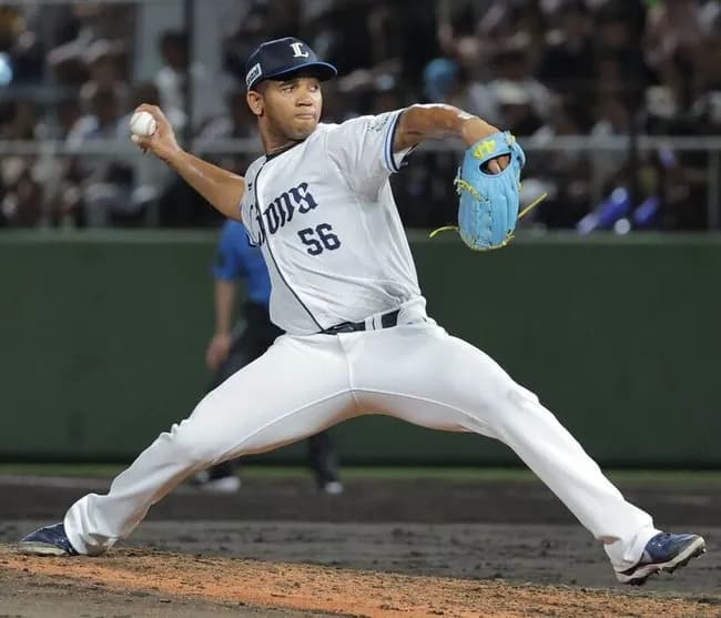 【西武】Ｅ・ラミレス　出場選手登録を抹消　右脇違和感のため　１９試合連続無失点投球中