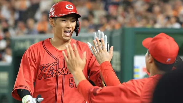 カープ中村奨成、巨人赤星から4号同点ホームラン！41イニングぶり得点！！