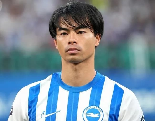 【悲報】三笘、世界22個限定記念品にとんでもない写真を使われるｗｗｗｗｗｗｗｗｗ