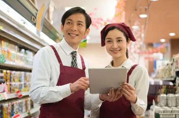 【悲報】会社役員さん、スーパーで突然女性従業員の胸を揉んで逮捕・・・・・・・・・・・