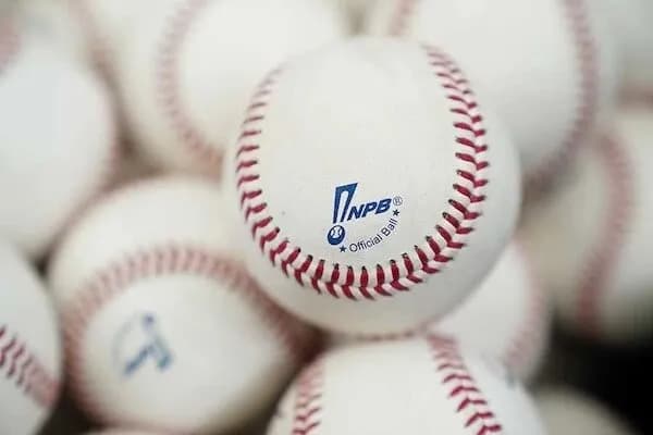 NPBさん、ボールが飛ばなすぎて単打と四球狙いのコツコツ戦術がメインになる