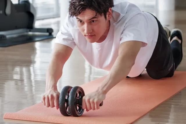 腹筋ローラーって意外とすぐ慣れるもんなんか？
