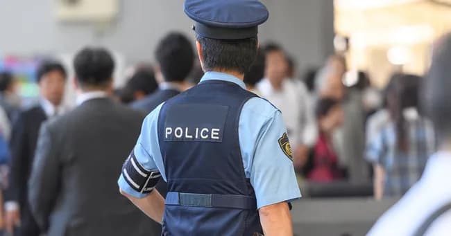 警察「止まりなさい！」自転車ワイ「ゆゆ？」