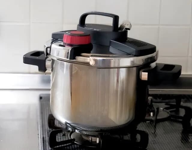 圧力鍋購入したんやが何作ればいい？とにかくめっちゃ煮込んでトロトロにしたい