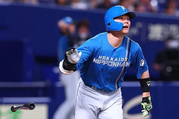 清宮幸太郎 .263 6 30 OPS.692