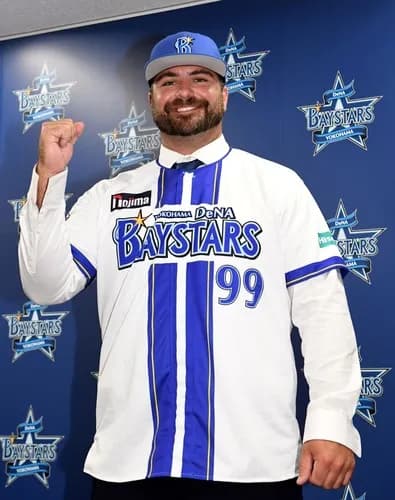 逆転優勝への刺客だ！再契約したＤｅＮＡ　マイク・フォードが入団会見　異例の出戻りにも「横浜の街に戻ってこられて光栄」