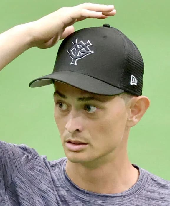 巨人が元ＤｅＮＡ乙坂智と支配下選手契約「持っている力を全て出し切ります」　背番号「５４」