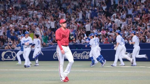 カープ〝悪夢〟延長サヨナラ負けで6連敗。奨成&末包＆モン猛打賞！菊池同点打も14安打2得点。勝ちパ0封リレーも遠藤が痛恨打浴びる【広島2-3x中日/試合結果】