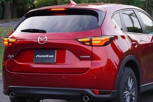 【悲報】マツダ車のリア、余りにもダサすぎるｗｗｗｗｗｗ