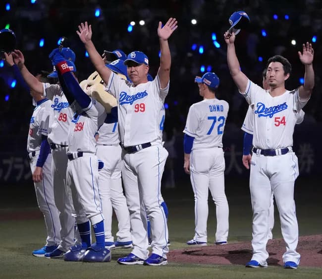 中日井上監督「ボスラーはうんこがつくぐらい真面目」