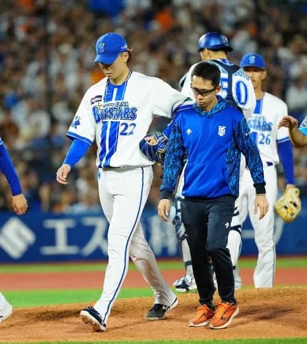 【悲報】DeNA前日緊急降板の守護神・入江は「右上腕の神経障害」で抹消　三浦監督「10日で戻ってこられない」