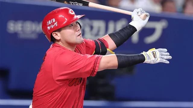 カープ末包、17打席ぶり安打＆猛打賞！連敗脱出へ「落ち込んでいる暇もない」