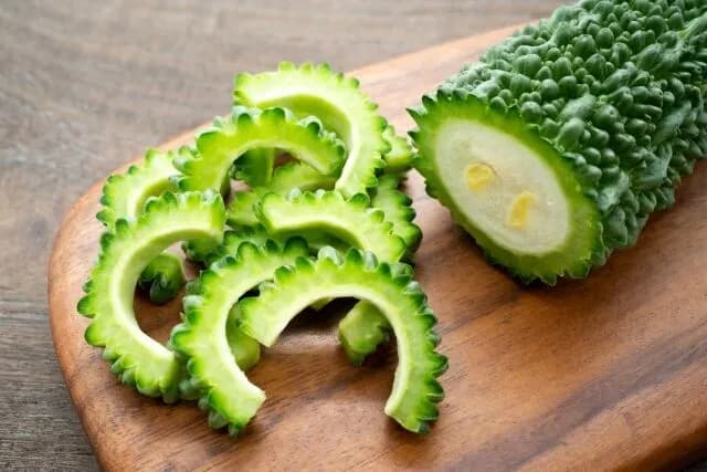 3大これを美味しいって言ってる奴絶対に強がりやろって食べ物「パクチー」「ゴーヤ」