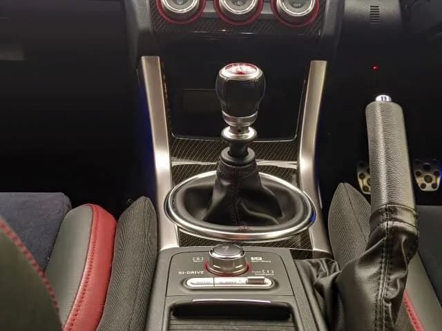 【悲報】MT免許取得ワイ、取ってから練習する機会がない