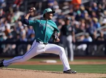 【悲報】高木豊「藤浪の弱点は『ぶつけたら申し訳ない』と思ってしまう優しさ。『武器だ』と思えれば復活する・・・」