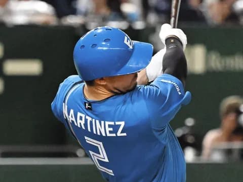 【日本ハム】マルティネス、今季初アーチに新庄監督「練習から一生懸命声出し…感動した」献身的な助っ人をたたえる