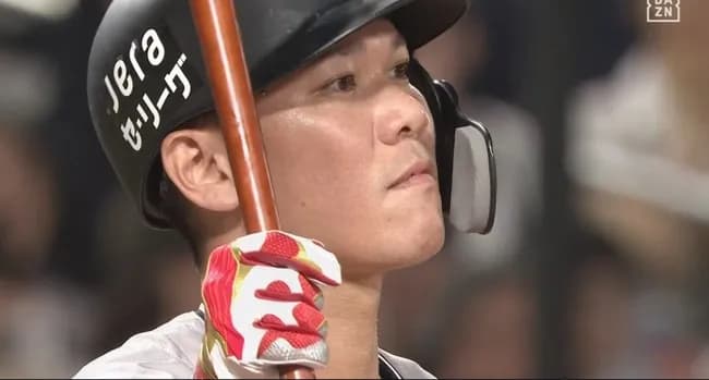 巨人、9回2死満塁で回ってくるもハーフスイングを取られゲームセット…