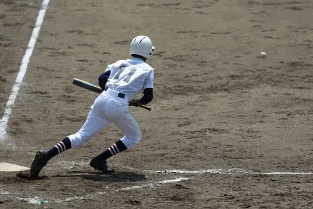 野球って全員めちゃくちゃ足が速い選手で揃えてセーフティ狙いまくったら強いんじゃね？