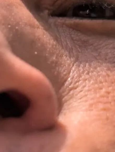 【動画あり】杉田水脈さんを路上で野次った男性、SPにスマホを食べられてしまう