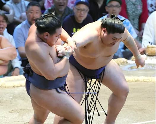 【悲報】横綱豊昇龍、開幕3連敗・・・・・・・・・・