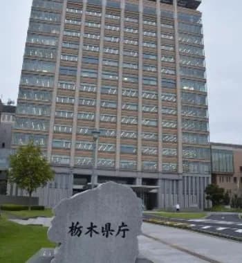 【悲報】エアコンをつけずに就寝した男性(49)が死去。死因は熱中症・・・・・