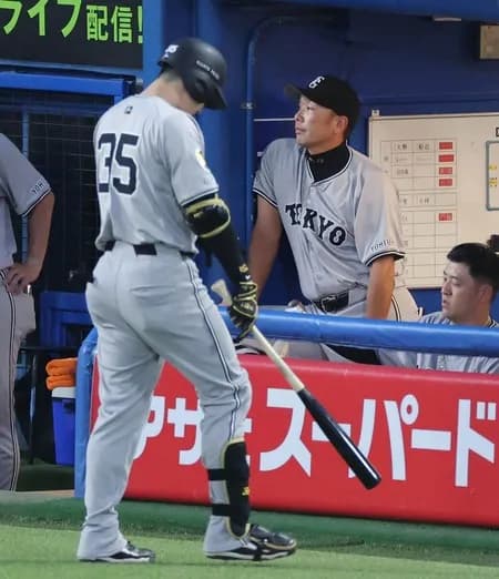 懲罰交代の泉口、バント失敗を猛省「僕のせいで負けた」