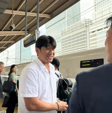 DeNA三浦大輔監督、名古屋駅で小泉進次郎氏にバッタリ遭遇