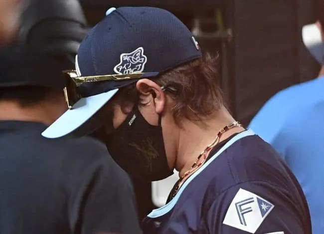 日本ハム・新庄監督、両リーグ１０勝一番乗りの伊藤に注文