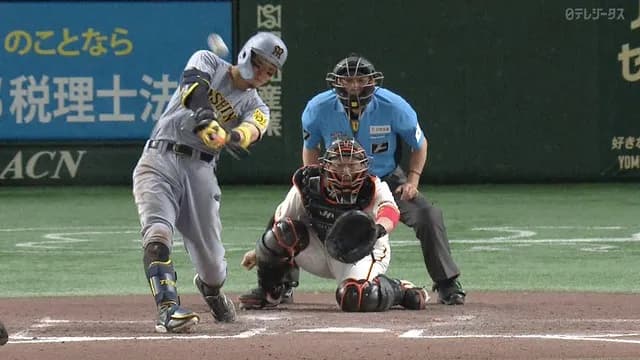 佐藤輝明、バント合戦を終わらせる25号ホームラン！ 巨人は自力優勝消滅