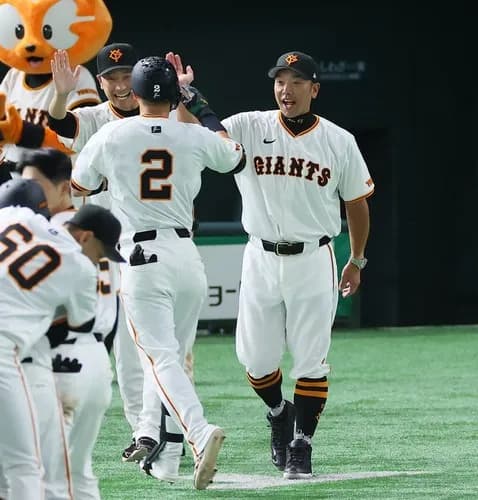 大逆転勝ちの巨人・阿部監督「リチャードのホームランはとても大きかった。『冗談で宝くじが当たったら』と」