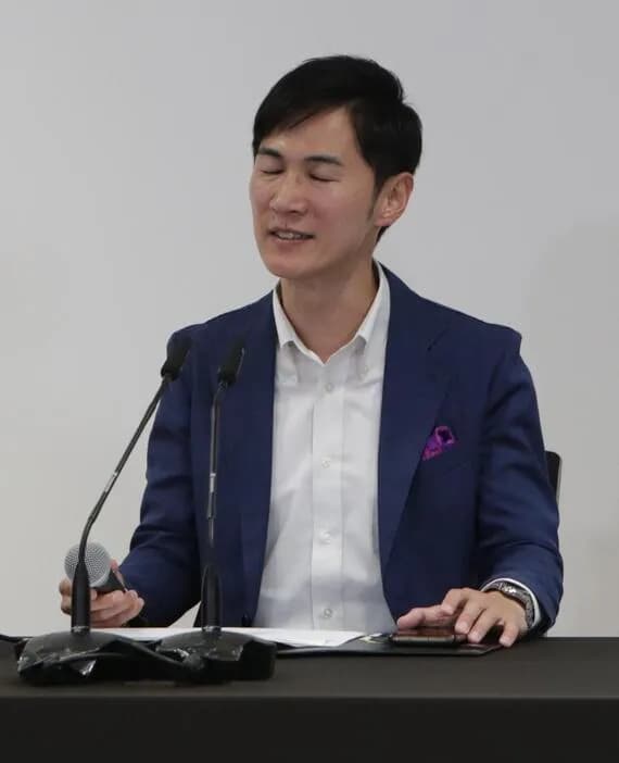 石丸伸二「１つだけ悔いが。私は一度もテレビの党首討論会に呼ばれなかった。本当に出たかった」