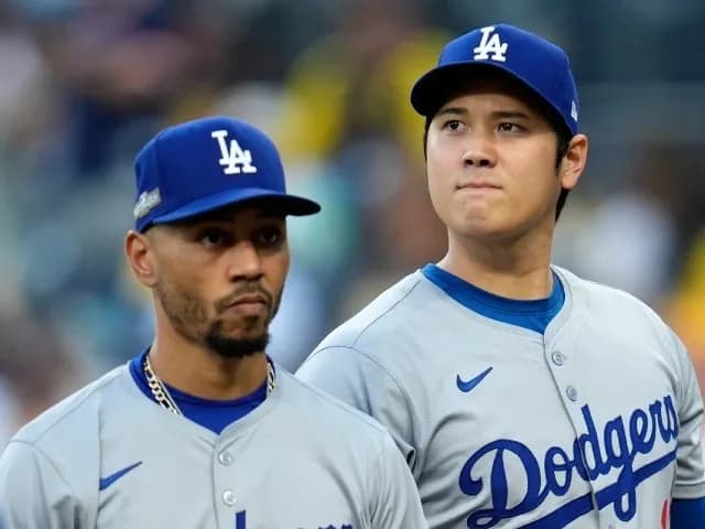 【動画】大谷翔平さん、ベンチに引き上げる前にベッツを待ち慰める