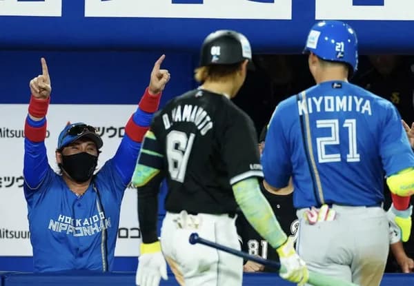 日ハム新庄監督、清宮をベタ褒めしてしまう