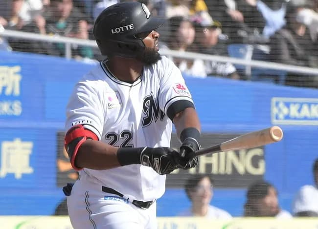 ロッテ・ポランコが米国で右肩手術と発表　当面は現地でリハビリ　「肉体的援助」でアウトの６・２９ソフトバンク戦で右肩亜脱臼