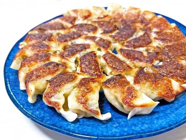 【悲報】餃子界隈、冷凍餃子が強すぎて終わる…