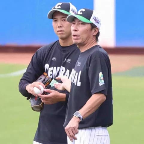 ヤクルト　フィリーズ退団の青柳を獲得調査　投手陣再建で巻き返し　高津監督と同じサイドスローの縁も