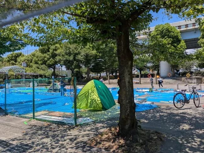 【画像】今夜の隅田川花火大会、各所で場所取り始まるｗｗｗｗｗｗｗ