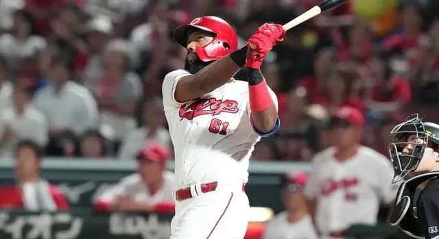 カープファビアン、11号先制ホームラン！約1ヶ月ぶりの一発で100安打到達！！