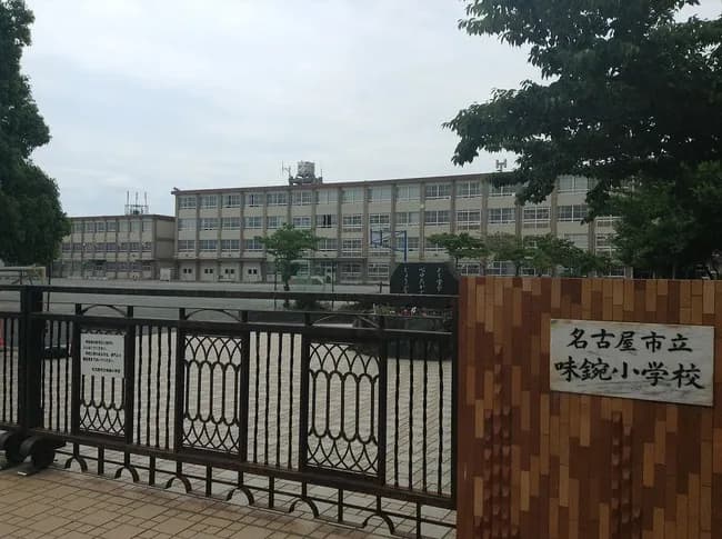 【悲報】中日ファンを辞めない生徒3人を平手打ちした教師、書類送検される