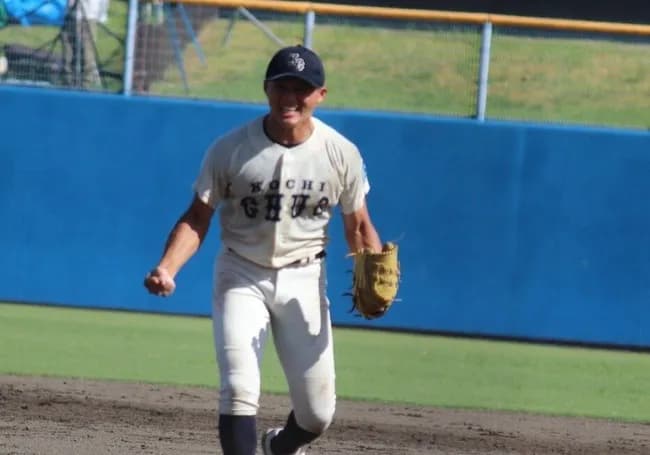 【高校野球】明徳義塾を破って優勝！高知中央に突如、現れた151キロ右腕の快投で2年ぶりの甲子園！