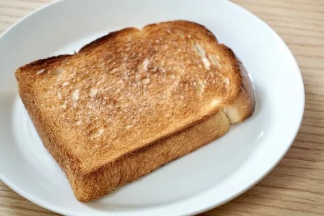 トーストに一つだけ和風調味料かけていいとしたら何かける？