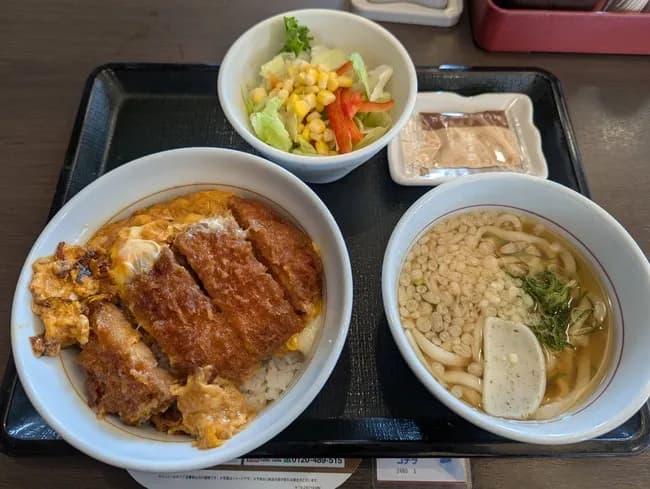 【朗報】なか卯のカツ丼、美味い